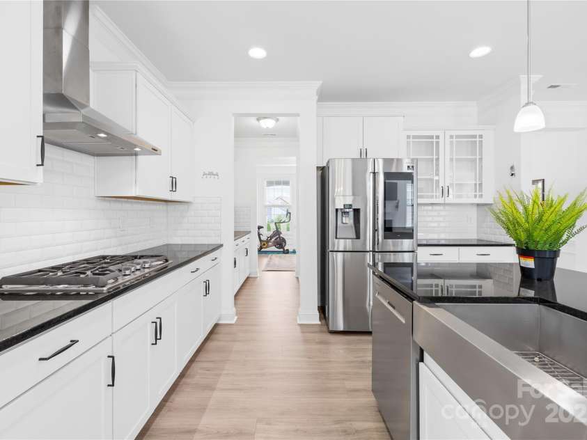 2007 Lydney Circle, Waxhaw, NC 28173.  MLS# CAR4252911, YatesRealty ID 13261. 