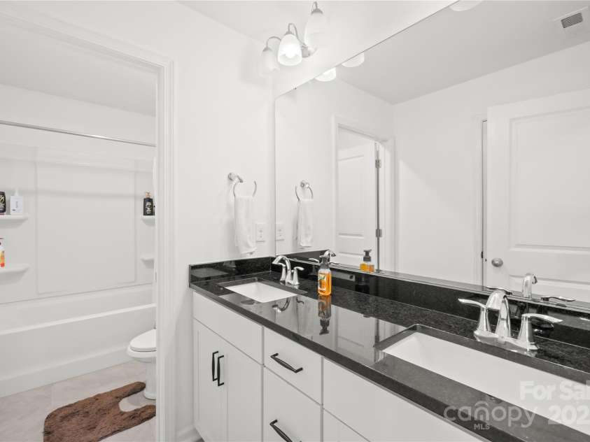 2007 Lydney Circle, Waxhaw, NC 28173.  MLS# CAR4252911, YatesRealty ID 13261. 