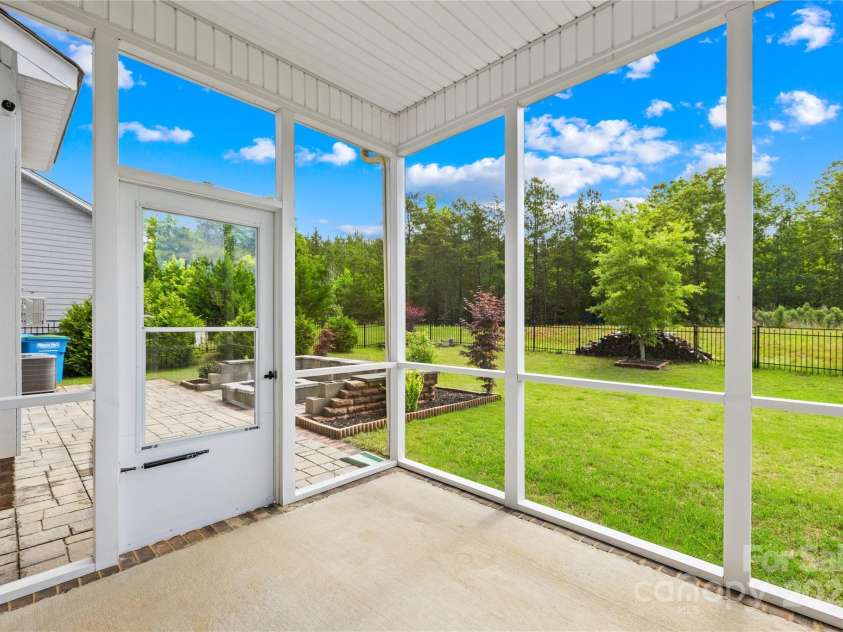 2007 Lydney Circle, Waxhaw, NC 28173.  MLS# CAR4252911, YatesRealty ID 13261. 
