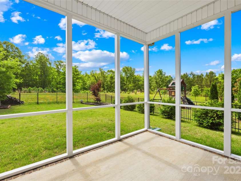 2007 Lydney Circle, Waxhaw, NC 28173.  MLS# CAR4252911, YatesRealty ID 13261. 