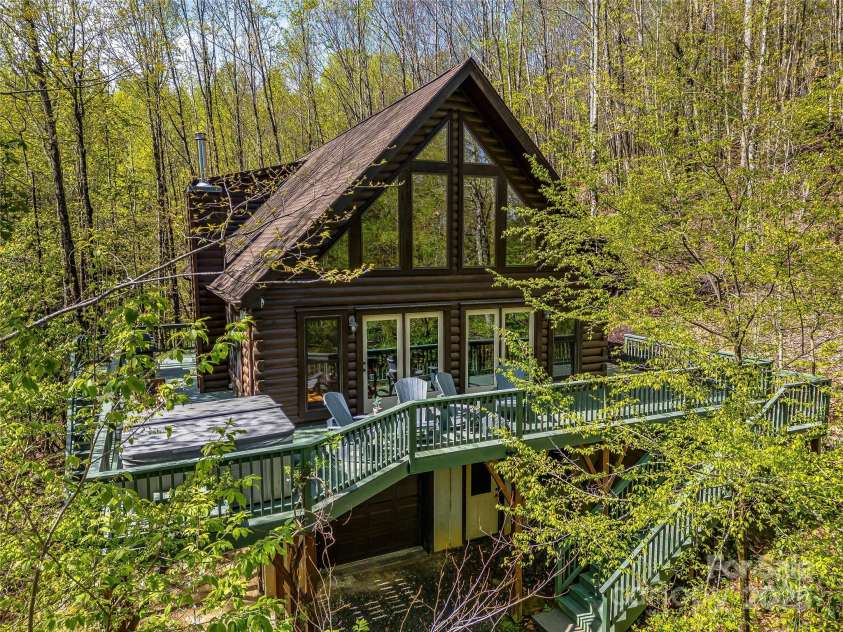 130 Greenfield Circle, Brevard, NC 28712.  MLS# CAR4252528, YatesRealty ID 13263. 