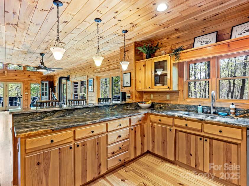 130 Greenfield Circle, Brevard, NC 28712.  MLS# CAR4252528, YatesRealty ID 13263. 