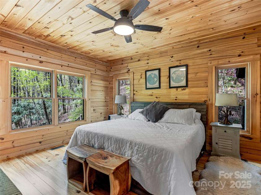 130 Greenfield Circle, Brevard, NC 28712.  MLS# CAR4252528, YatesRealty ID 13263. 