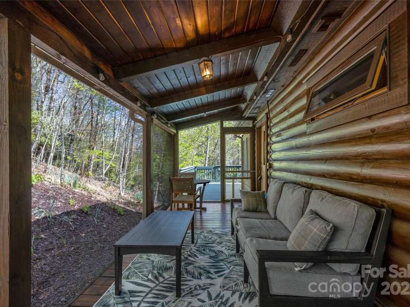 130 Greenfield Circle, Brevard, NC 28712.  MLS# CAR4252528, YatesRealty ID 13263. 