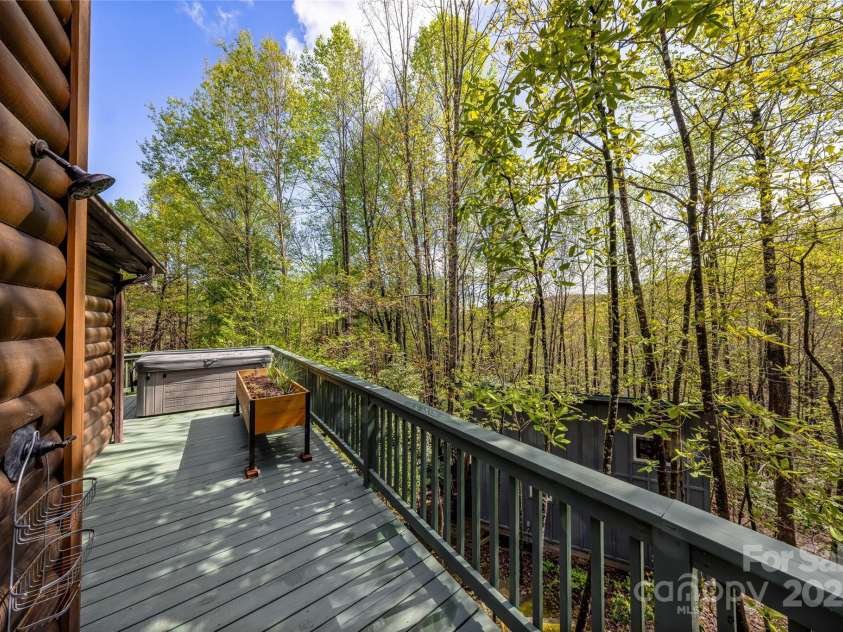 130 Greenfield Circle, Brevard, NC 28712.  MLS# CAR4252528, YatesRealty ID 13263. 