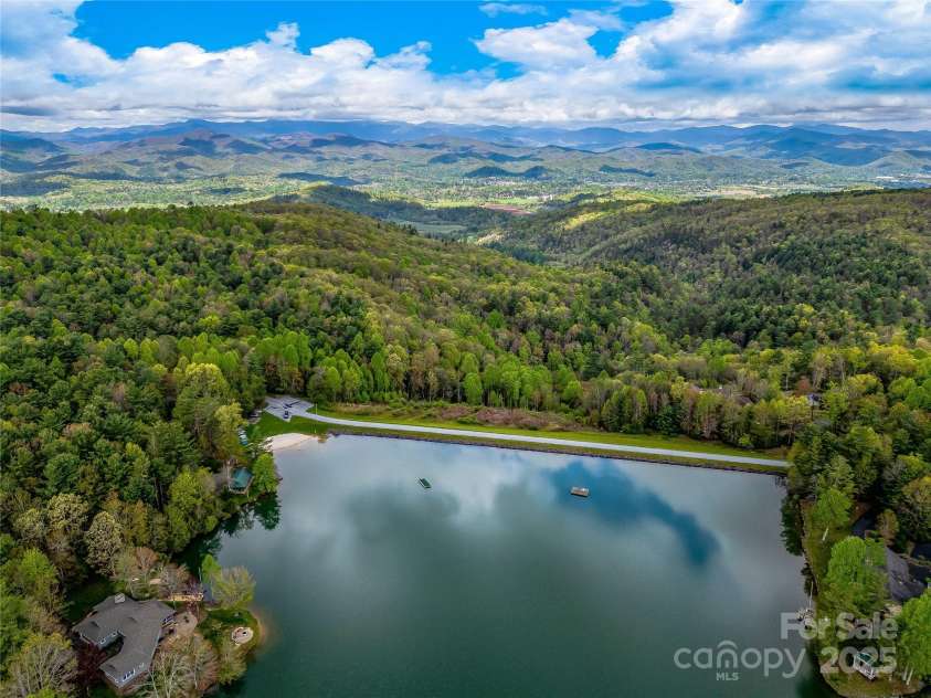 130 Greenfield Circle, Brevard, NC 28712.  MLS# CAR4252528, YatesRealty ID 13263. 