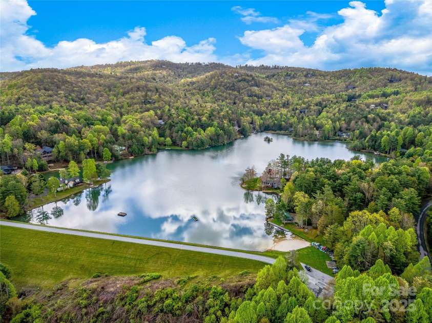 130 Greenfield Circle, Brevard, NC 28712.  MLS# CAR4252528, YatesRealty ID 13263. 