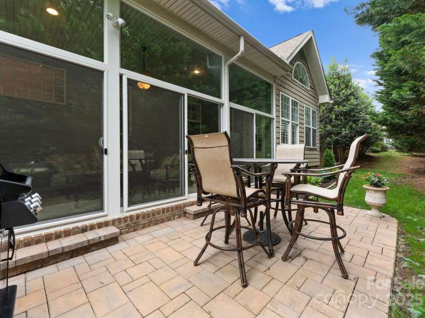 18846 Cloverstone Circle, Cornelius, NC 28031.  MLS# CAR4255273, YatesRealty ID 13265. 