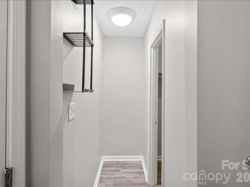 6610 Point Comfort Lane, Charlotte, NC 28226.  MLS# CAR4359736, YatesRealty ID 13266. 