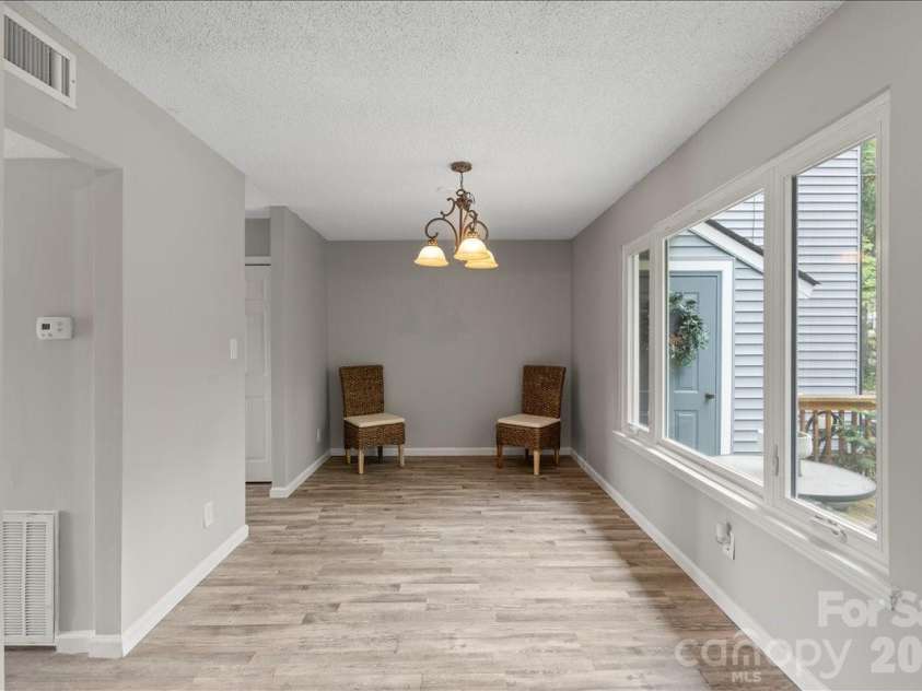 6610 Point Comfort Lane, Charlotte, NC 28226.  MLS# CAR4359736, YatesRealty ID 13266. Dining Room