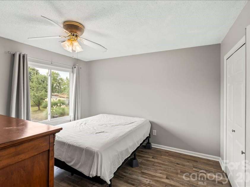 6610 Point Comfort Lane, Charlotte, NC 28226.  MLS# CAR4359736, YatesRealty ID 13266. Second Bedroom on Second Floor