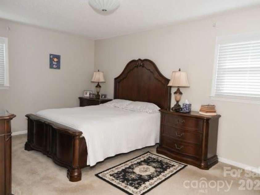 2465 Wellington Drive, Gastonia, NC 28054.  MLS# CAR4366362, YatesRealty ID 13267. 