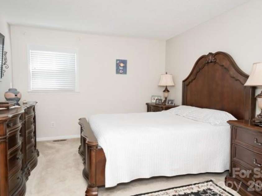 2465 Wellington Drive, Gastonia, NC 28054.  MLS# CAR4366362, YatesRealty ID 13267. 