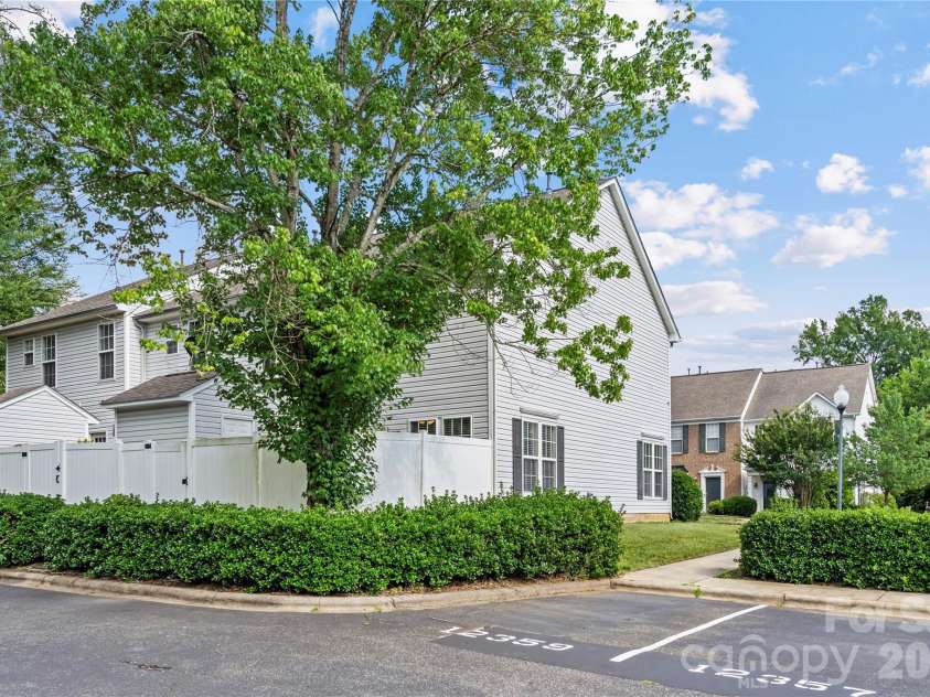 12353 Jessica Place, Charlotte, NC 28269.  MLS# CAR4396126, YatesRealty ID 13269. 