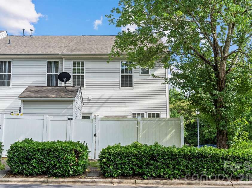 12353 Jessica Place, Charlotte, NC 28269.  MLS# CAR4396126, YatesRealty ID 13269. 