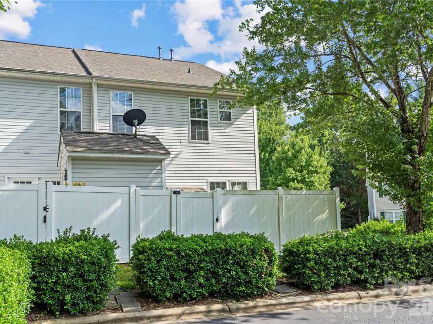 12353 Jessica Place, Charlotte, NC 28269.  MLS# CAR4396126, YatesRealty ID 13269. 