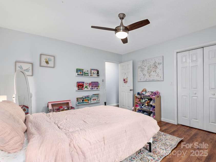 26 Morrow Drive, Fairview, NC 28730.  MLS# CAR4258027, YatesRealty ID 13269. 