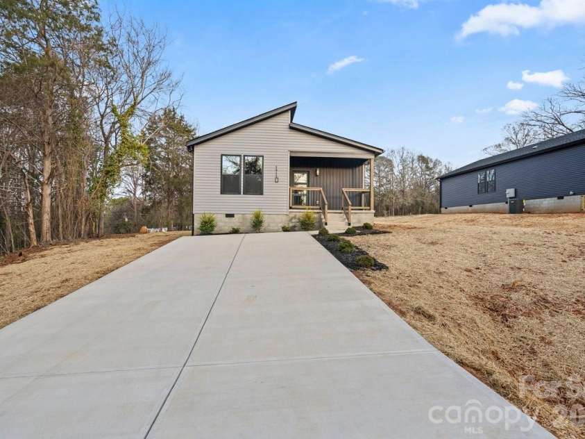 110 Wyoming Drive, Concord, NC 28027.  MLS# CAR4354111, YatesRealty ID 13270. 