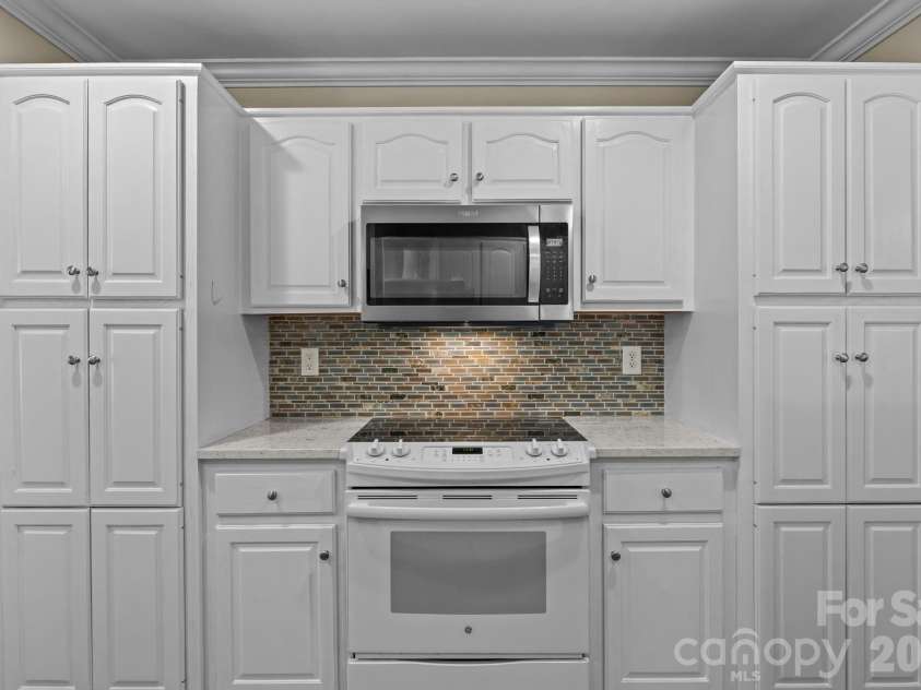 413 Nixon Road, Belmont, NC 28012.  MLS# CAR4364473, YatesRealty ID 13271. 