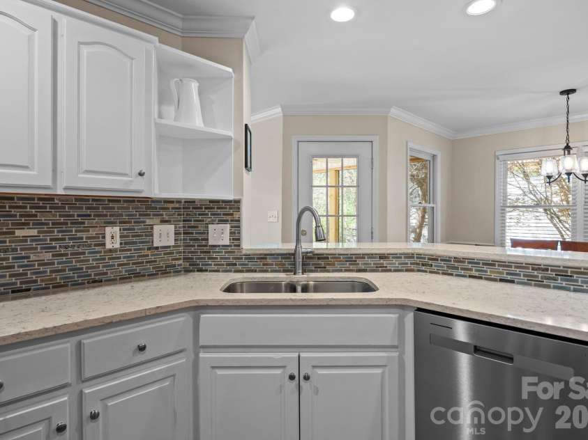 413 Nixon Road, Belmont, NC 28012.  MLS# CAR4364473, YatesRealty ID 13271. 
