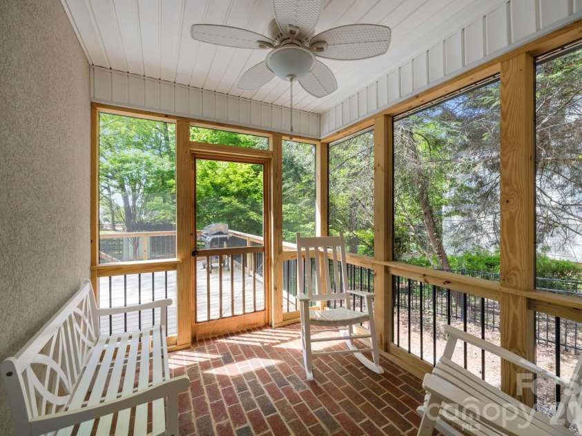 413 Nixon Road, Belmont, NC 28012.  MLS# CAR4364473, YatesRealty ID 13271. 
