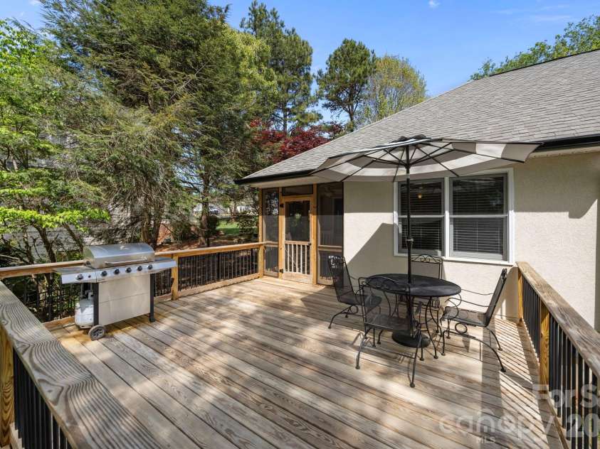 413 Nixon Road, Belmont, NC 28012.  MLS# CAR4364473, YatesRealty ID 13271. 