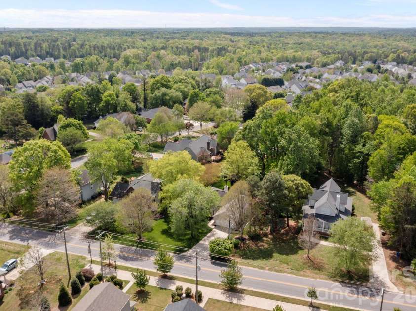 413 Nixon Road, Belmont, NC 28012.  MLS# CAR4364473, YatesRealty ID 13271. 