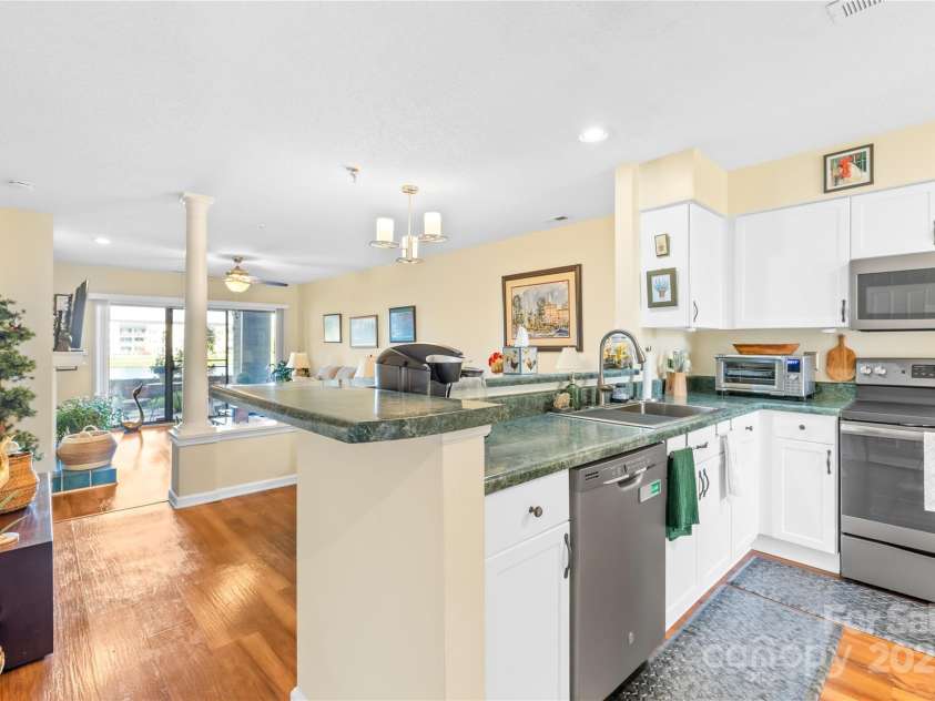 9025 J M Keynes Drive, Charlotte, NC 28262.  MLS# CAR4242495, YatesRealty ID 13272. 