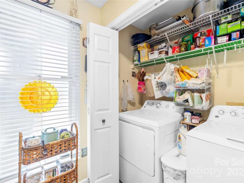 9025 J M Keynes Drive, Charlotte, NC 28262.  MLS# CAR4242495, YatesRealty ID 13272. 