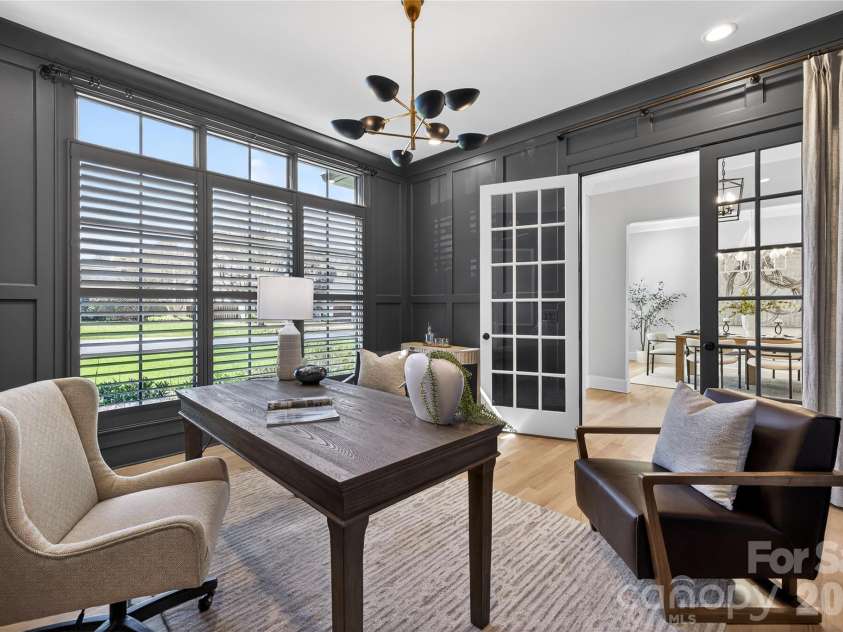 222 Anthony Circle, Charlotte, NC 28211.  MLS# CAR4359350, YatesRealty ID 13273. 