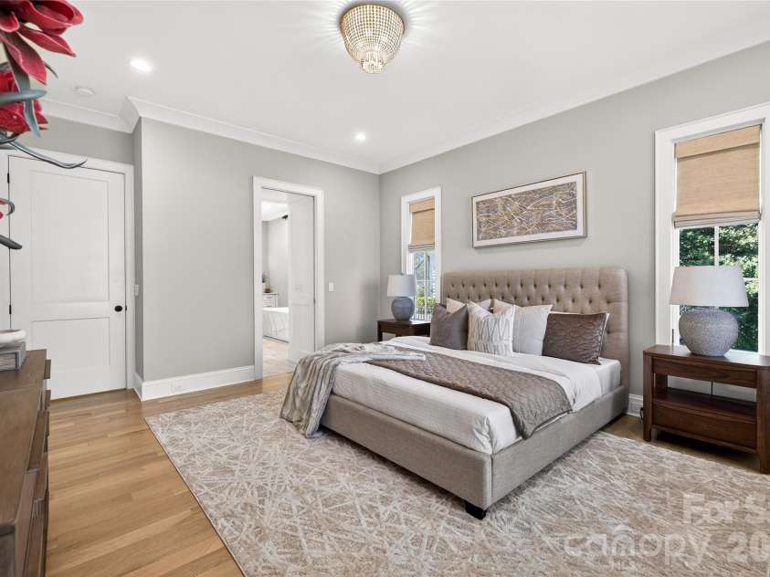 222 Anthony Circle, Charlotte, NC 28211.  MLS# CAR4359350, YatesRealty ID 13273. 