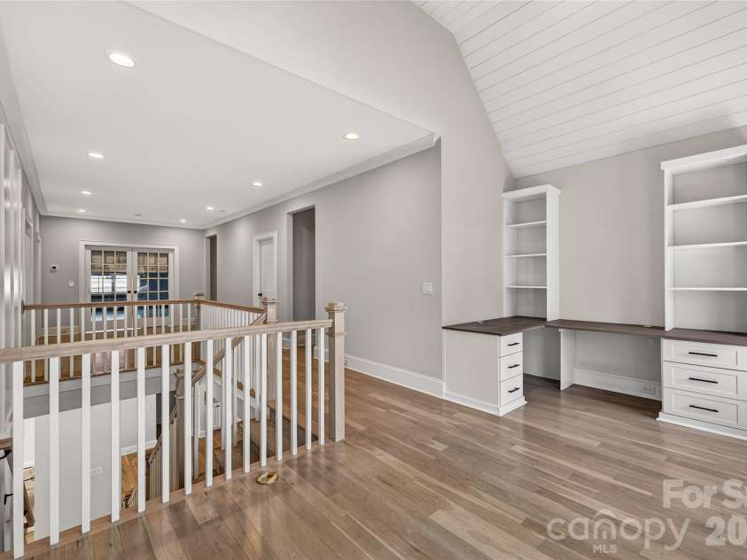222 Anthony Circle, Charlotte, NC 28211.  MLS# CAR4359350, YatesRealty ID 13273. 