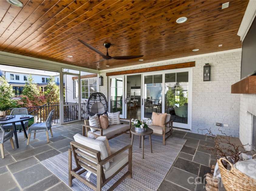 222 Anthony Circle, Charlotte, NC 28211.  MLS# CAR4359350, YatesRealty ID 13273. 
