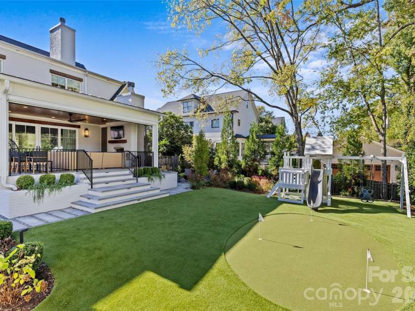 222 Anthony Circle, Charlotte, NC 28211.  MLS# CAR4359350, YatesRealty ID 13273. 