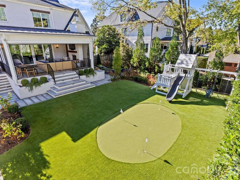 222 Anthony Circle, Charlotte, NC 28211.  MLS# CAR4359350, YatesRealty ID 13273. 
