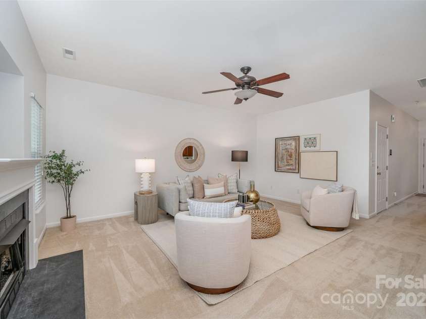 15554 Stronvar House Lane, Charlotte, NC 28277.  MLS# CAR4257908, YatesRealty ID 13274. 