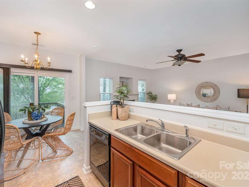 15554 Stronvar House Lane, Charlotte, NC 28277.  MLS# CAR4257908, YatesRealty ID 13274. 