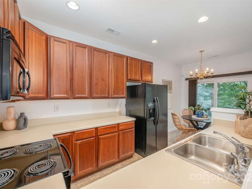15554 Stronvar House Lane, Charlotte, NC 28277.  MLS# CAR4257908, YatesRealty ID 13274. 