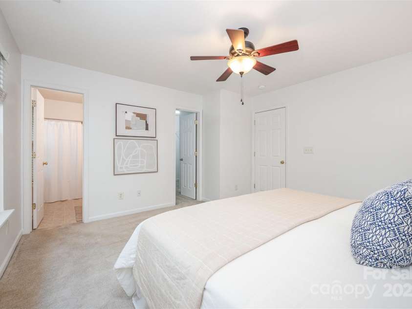 15554 Stronvar House Lane, Charlotte, NC 28277.  MLS# CAR4257908, YatesRealty ID 13274. 