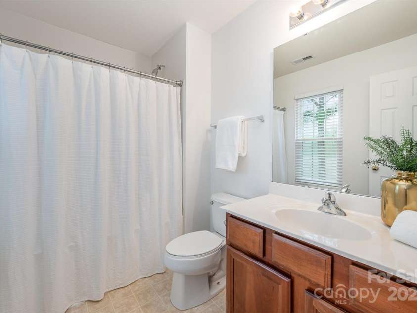 15554 Stronvar House Lane, Charlotte, NC 28277.  MLS# CAR4257908, YatesRealty ID 13274. 