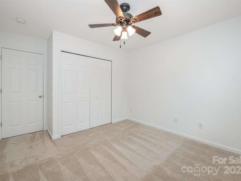 15554 Stronvar House Lane, Charlotte, NC 28277.  MLS# CAR4257908, YatesRealty ID 13274. 