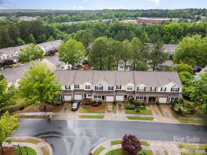 15554 Stronvar House Lane, Charlotte, NC 28277.  MLS# CAR4257908, YatesRealty ID 13274. 