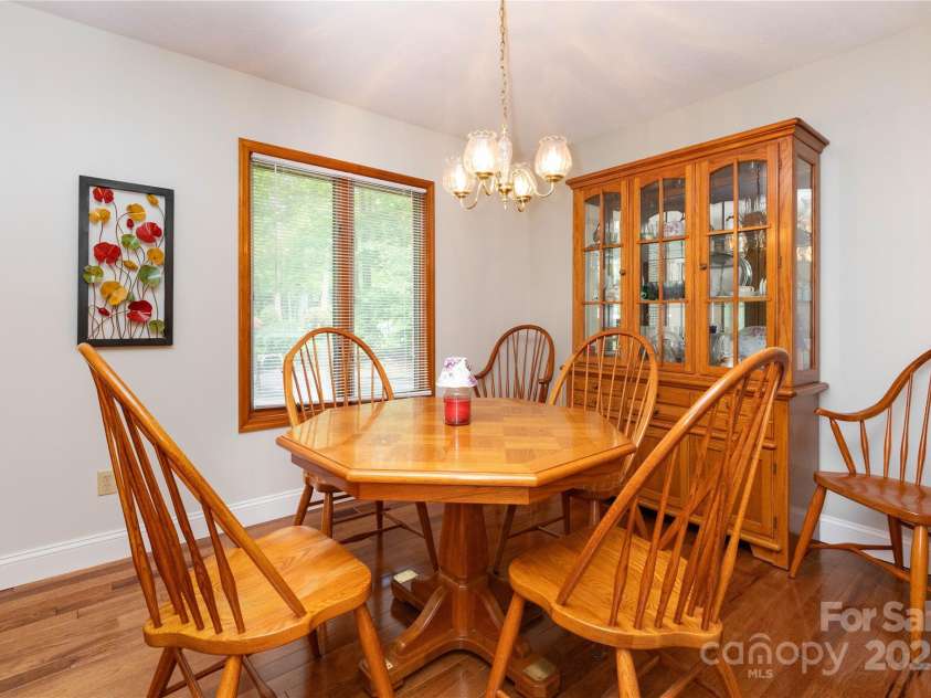 109 Wilkie Way, Fletcher, NC 28732.  MLS# CAR4257136, YatesRealty ID 13275. 