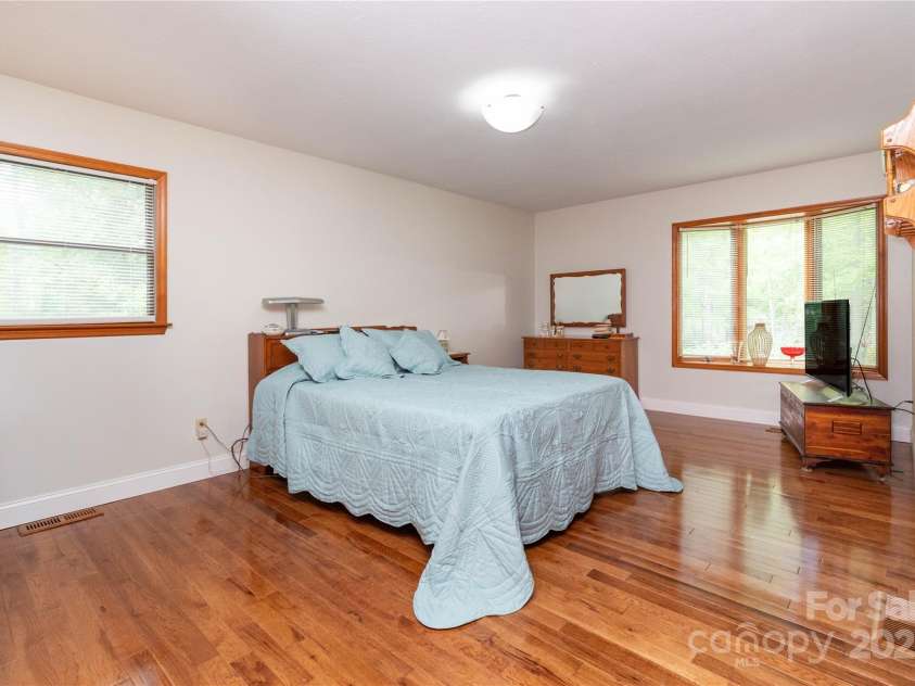 109 Wilkie Way, Fletcher, NC 28732.  MLS# CAR4257136, YatesRealty ID 13275. 