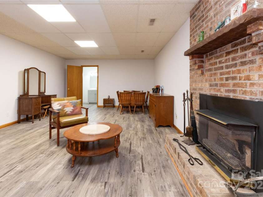 109 Wilkie Way, Fletcher, NC 28732.  MLS# CAR4257136, YatesRealty ID 13275. 