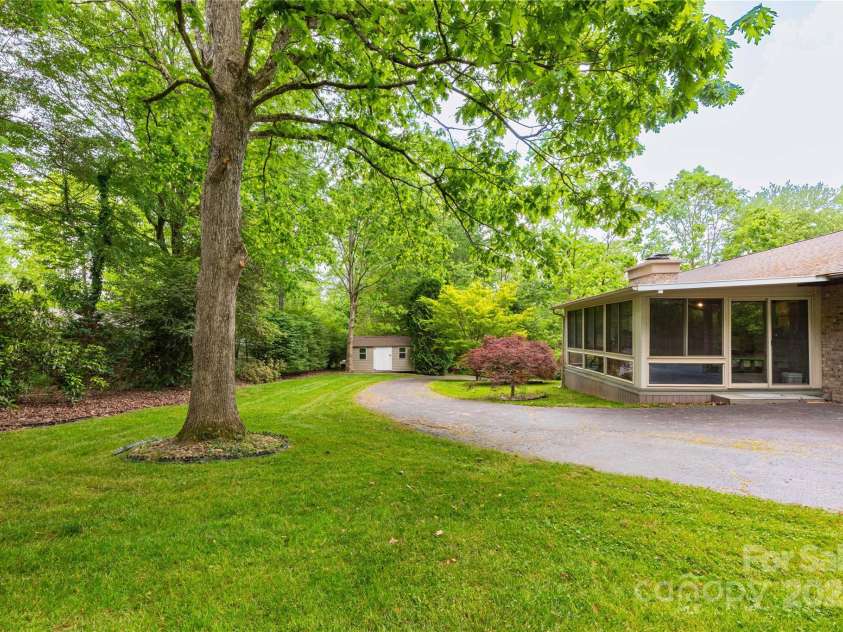 109 Wilkie Way, Fletcher, NC 28732.  MLS# CAR4257136, YatesRealty ID 13275. 