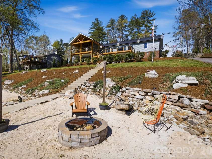 2761 Hemlock Court, Nebo, NC 28761.  MLS# CAR4355574, YatesRealty ID 13276. 