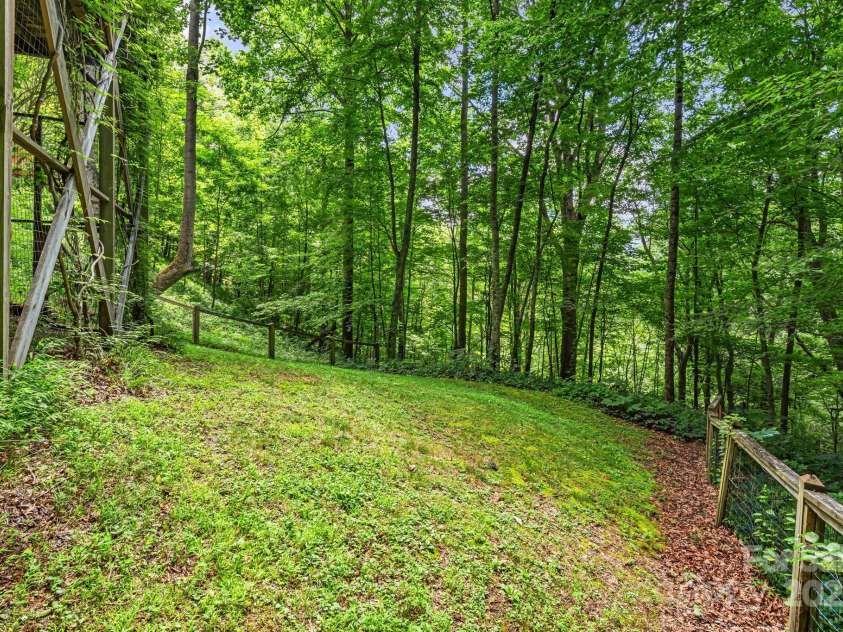28 Back Stage Pass, Canton, NC 28716.  MLS# CAR4284833, YatesRealty ID 13277. Fenced area for your pets.
