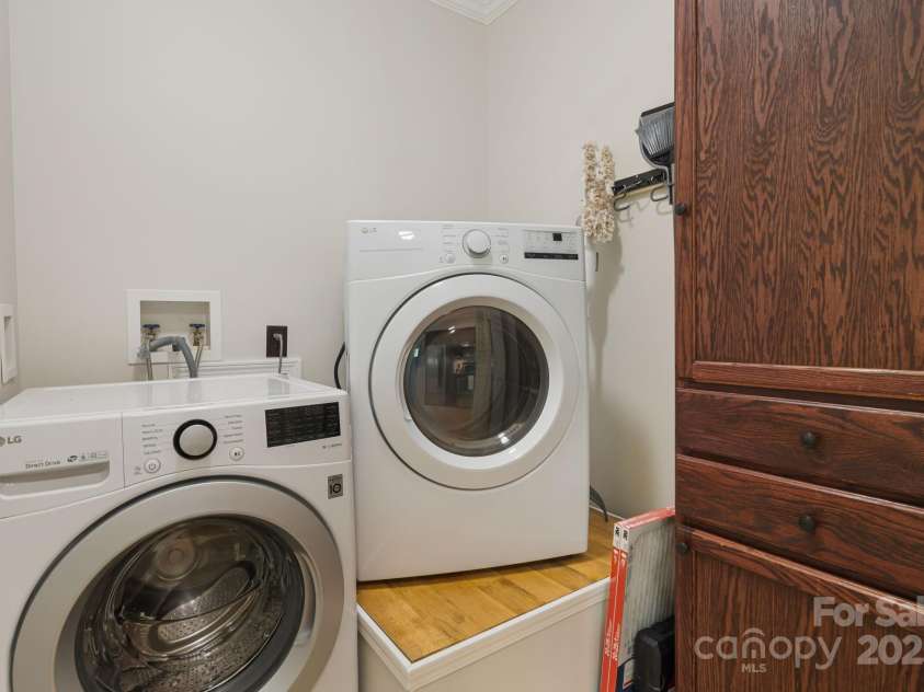 28 Back Stage Pass, Canton, NC 28716.  MLS# CAR4284833, YatesRealty ID 13277. Separate laundry room