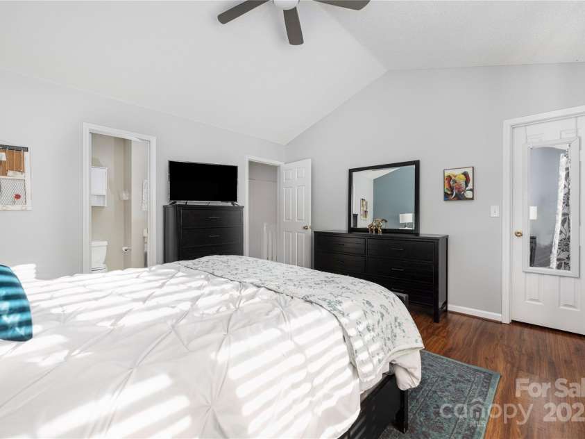 4507 Antelope Lane, Charlotte, NC 28269.  MLS# CAR4225453, YatesRealty ID 13277. 